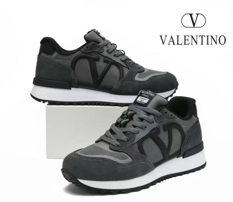 Valentino Garavani VLogo Sneakers